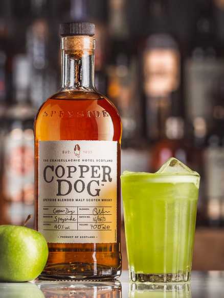 Cocktail Apple Dog à base de pomme et de whisky