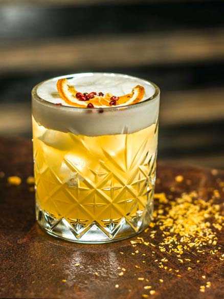 Cocktail Smocky Sour à base de whisky tourbé